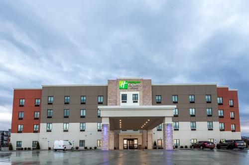 Holiday Inn Express & Suites - Columbus - Worthington an IHG Hotel - main image