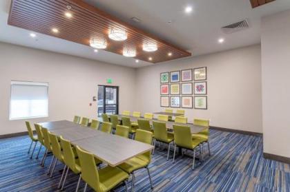 Holiday Inn Express & Suites - Columbus - Worthington an IHG Hotel - image 5