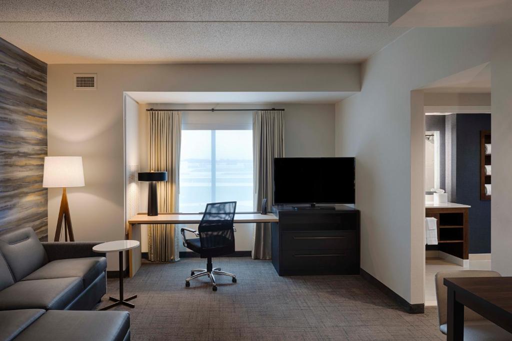 Residence Inn by Marriott Columbus Airport - image 6