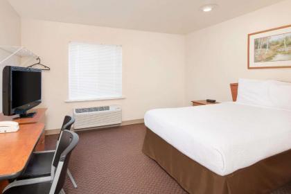 WoodSpring Suites Columbus Fort Benning - image 6