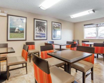 Comfort Inn - image 10