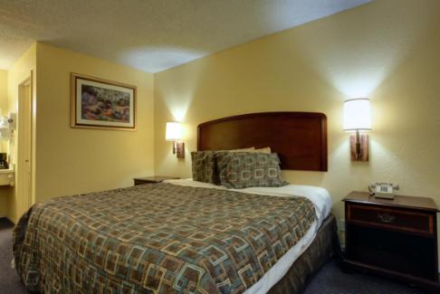 Americas Best Value Inn Comanche - main image