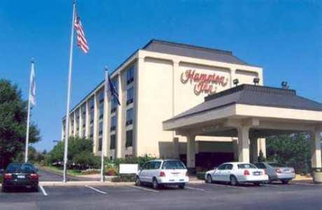 Hampton Inn Long Island/Commack - main image