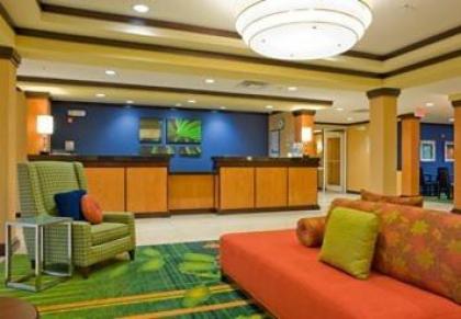 Fairfield Inn & Suites by Marriott Commerce - image 9