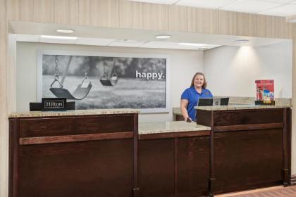 Hampton Inn Commerce - image 13