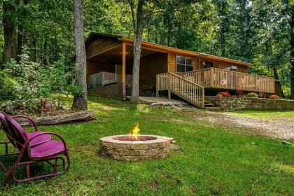 Centerpoint Trail Cabin- Perfect hiking just steps away - image 1