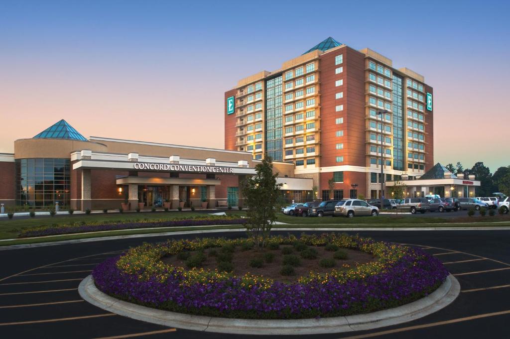 Embassy Suites Charlotte - Concord/Golf Resort & Spa - main image