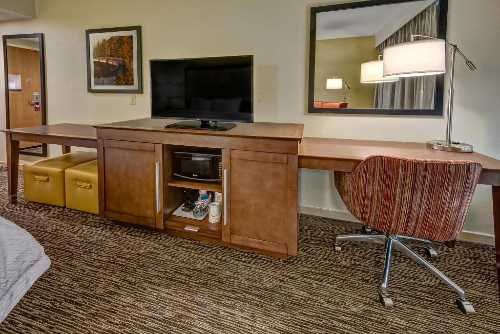 Hampton Inn Concord/Kannapolis - image 6