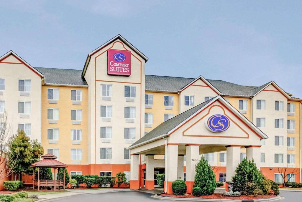 Comfort Suites Concord Mills - main image