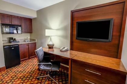 Comfort Suites Concord Mills - image 9