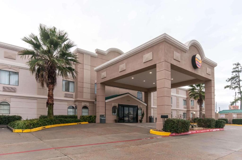 Comfort Inn Conroe - main image