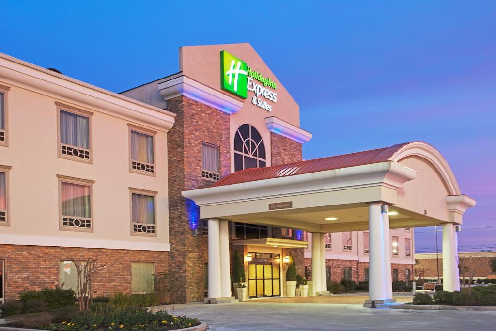 Holiday Inn Express Hotel and Suites Conroe an IHG Hotel - main image