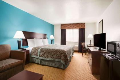 Days Inn & Suites by Wyndham Conroe North - image 9