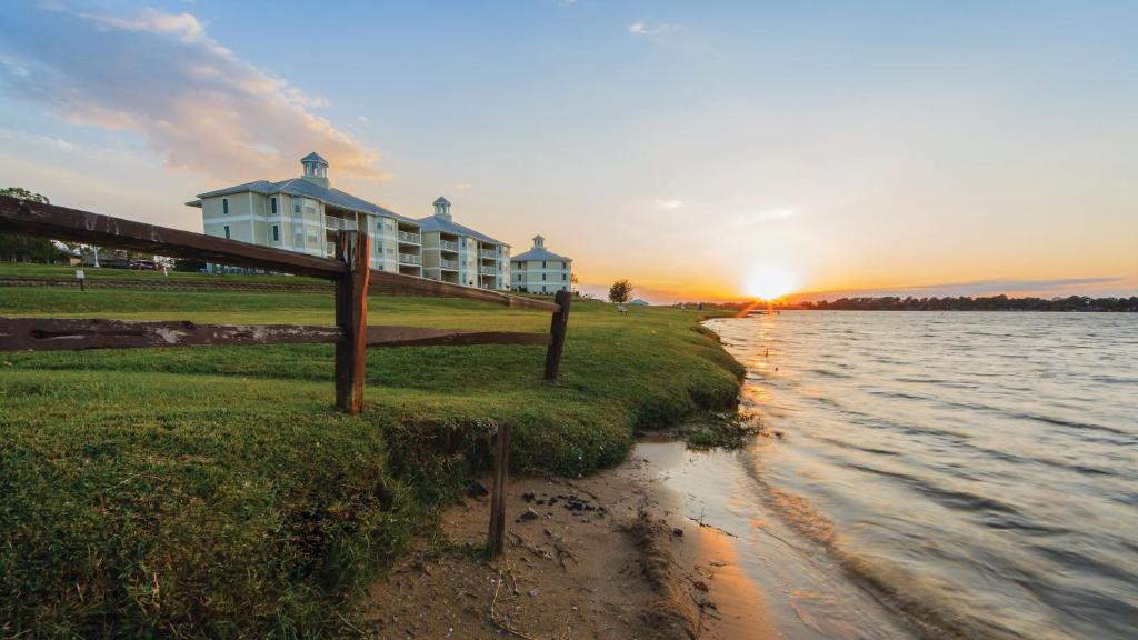 Holiday Inn Club Vacations Piney Shores Resort an IHG Hotel - main image