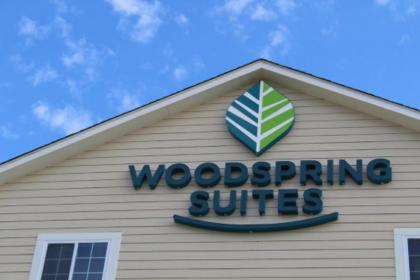 WoodSpring Suites Conroe - image 3