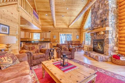 Lazy Bear Lodge - image 1