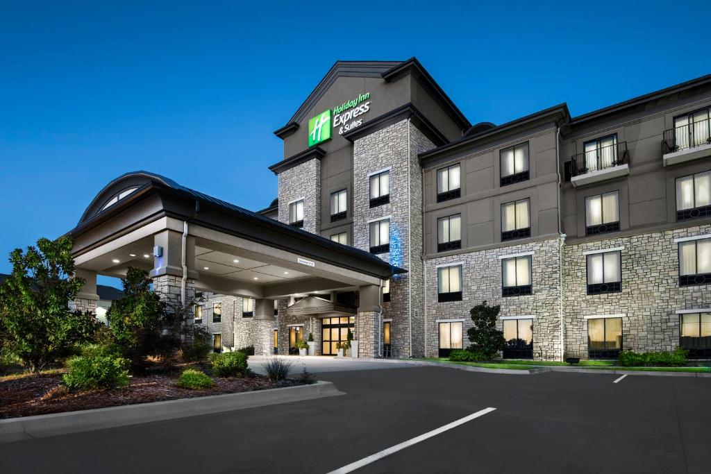 Holiday Inn Express Conway an IHG Hotel - main image