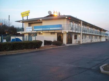 Skyline Inn - image 14