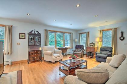 Private Northampton Area Home on 8 Lush Acres - image 3