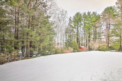 Private Northampton Area Home on 8 Lush Acres - image 5