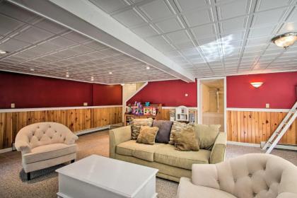 Deluxe North Conway Home with Game Room and Fire Pit! - image 15