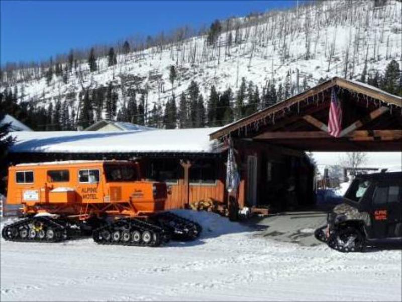 Alpine Motel of Cooke City - image 2