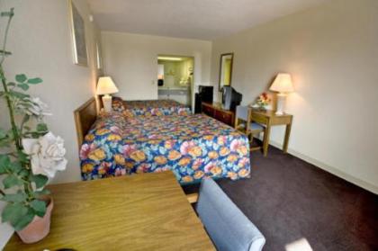 America's Best Value Inn Cookeville - image 8