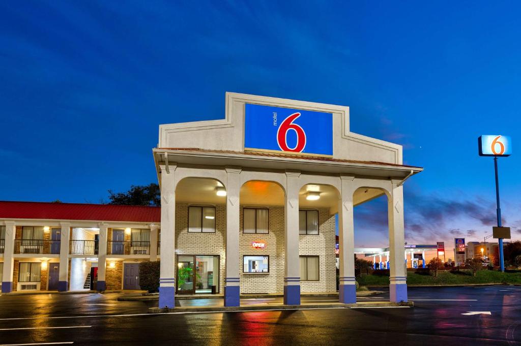 Motel 6-Cookeville TN - image 6