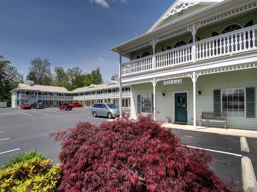 Key West Inn - Cookeville - main image