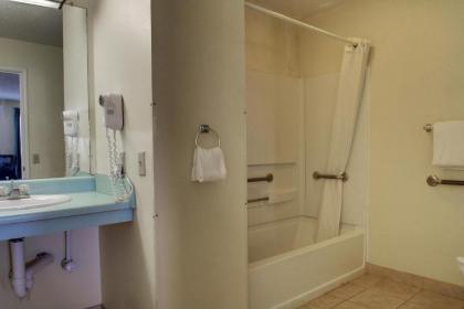 Key West Inn - Cookeville - image 7