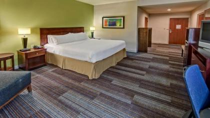 Holiday Inn Express & Suites Cookeville an IHG Hotel - image 11