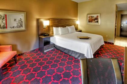 Hampton Inn Cookeville - image 11