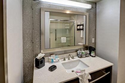 Hampton Inn Cookeville - image 13