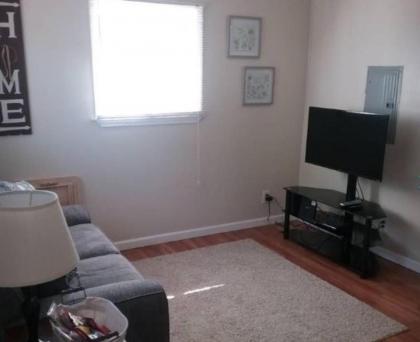 Cozy 1 BR Efficiency Apt close to TTU and Downtown - image 2