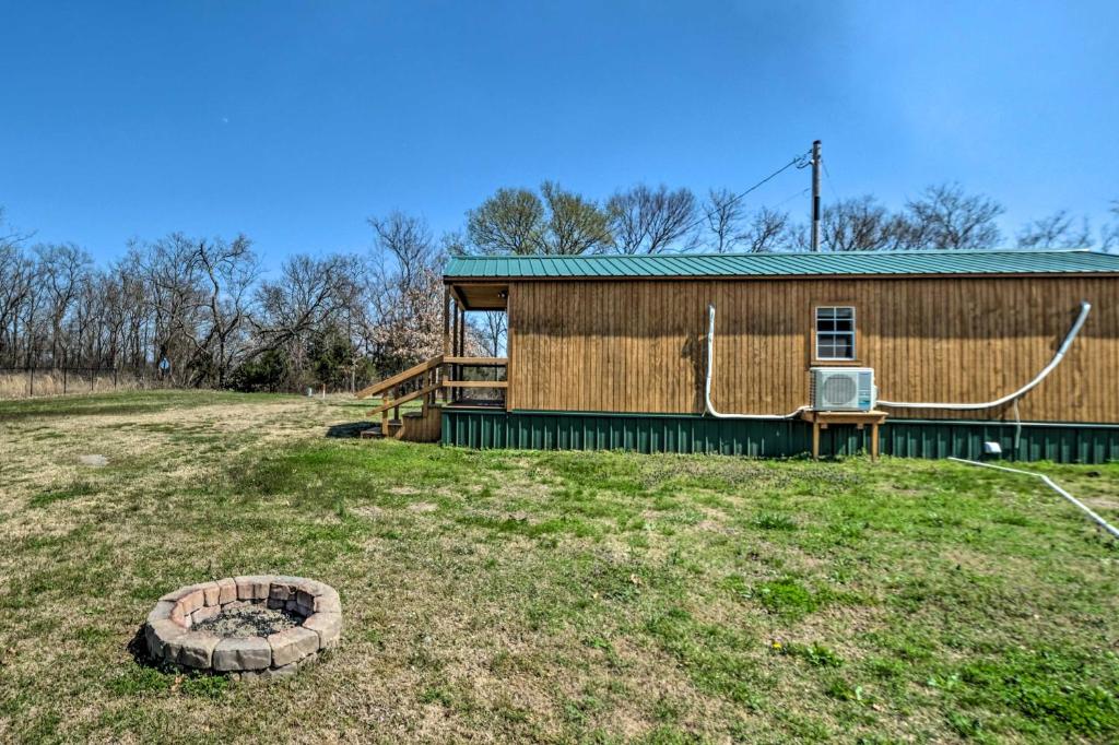 Cozy Cookson Cabin with Fire Pit 1 Mi to Lake! - image 2