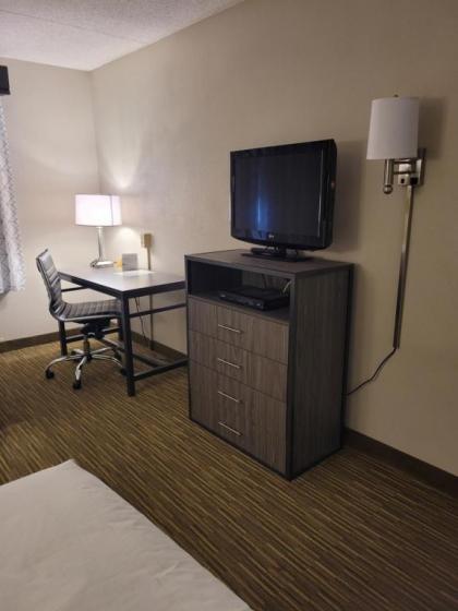 Quality Inn McGuire AFB - image 12