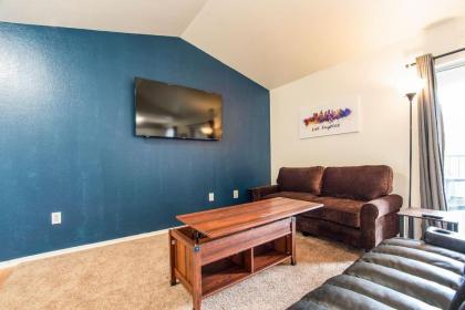 213- 2BR Apartment in Coolidge AZ w pool gym - image 11