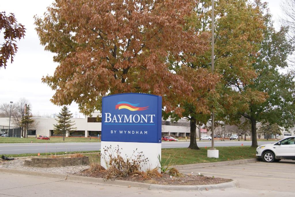 Baymont by Wyndham Coon Rapids - image 6