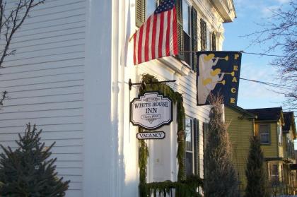 The White House Inn - image 11