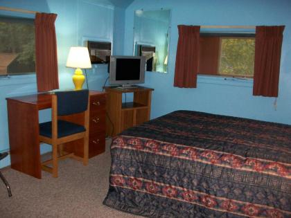 Mohican Motel - image 12