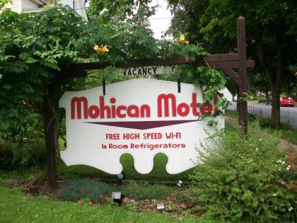 Mohican Motel - image 2