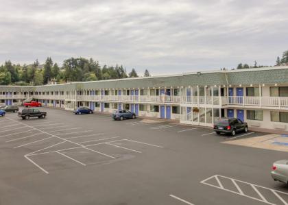 Motel 6-Coos Bay OR - image 14