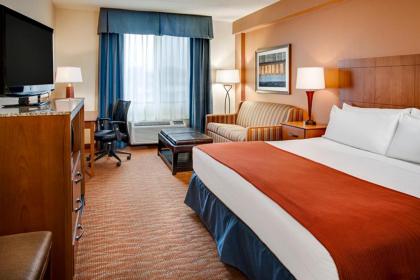 Holiday Inn Express Hotel & Suites Coralville an IHG Hotel - image 12