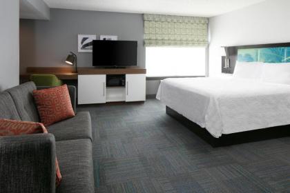 Hampton Inn Iowa City/Coralville - image 9