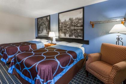 Super 8 by Wyndham Iowa City/Coralville - image 3