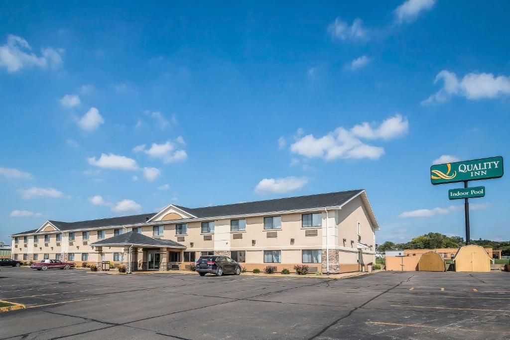 Quality Inn - Coralville - main image