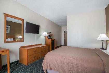 Quality Inn - Coralville - image 11