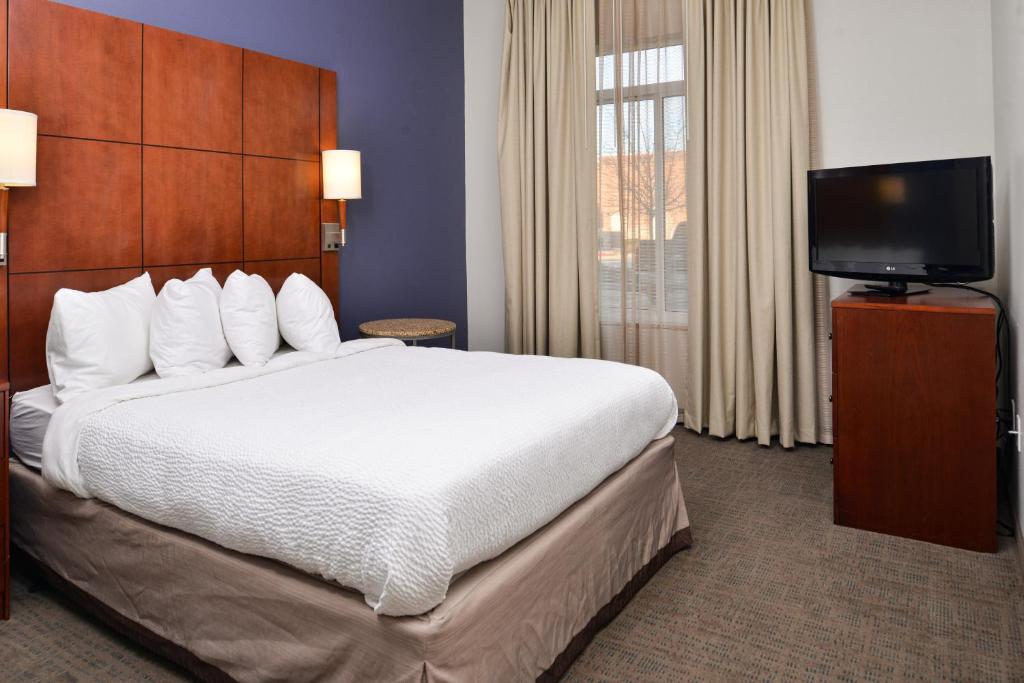 Residence Inn by Marriott Coralville - image 2