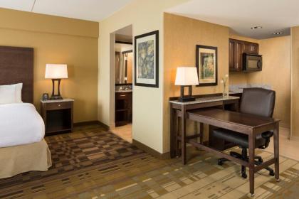 Homewood Suites by Hilton Coralville - Iowa River Landing - image 8