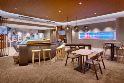 SpringHill Suites by Marriott Coralville - image 11